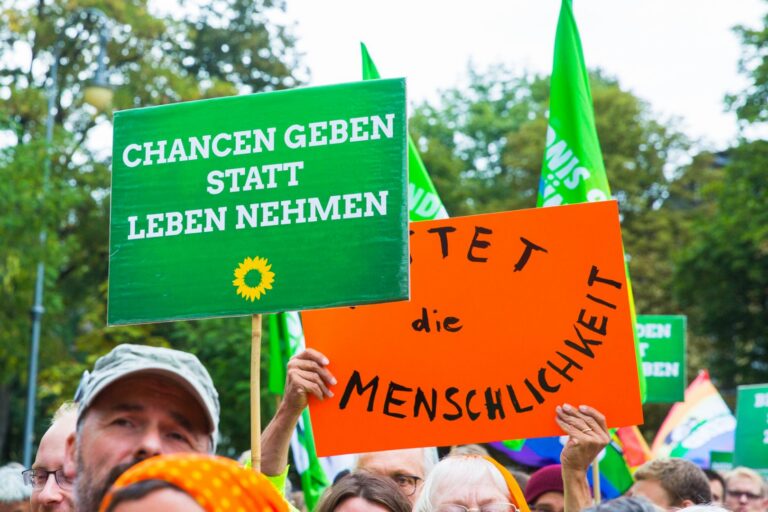 Demonstration für Seenotrettung