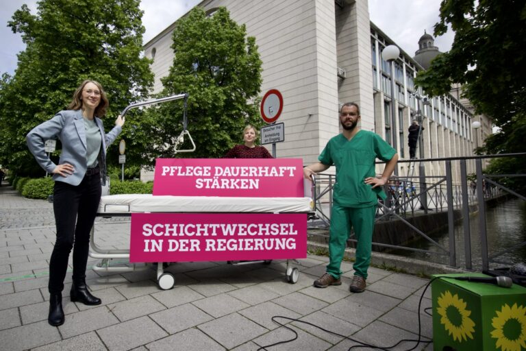 Protestaktion „Schichtwechsel an der Regierung! Pflege dauerhaft stärken“