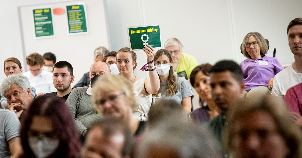 Grüne Mitglieder beim Programmkonvent