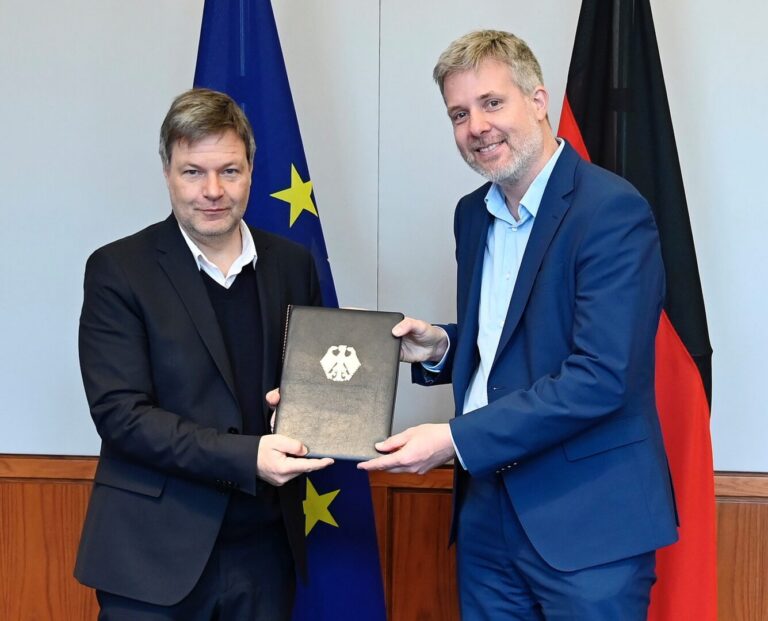 Dieter Janecek wird Koordinator der Bundesregierung für maritime Wirtschaft und Tourismus