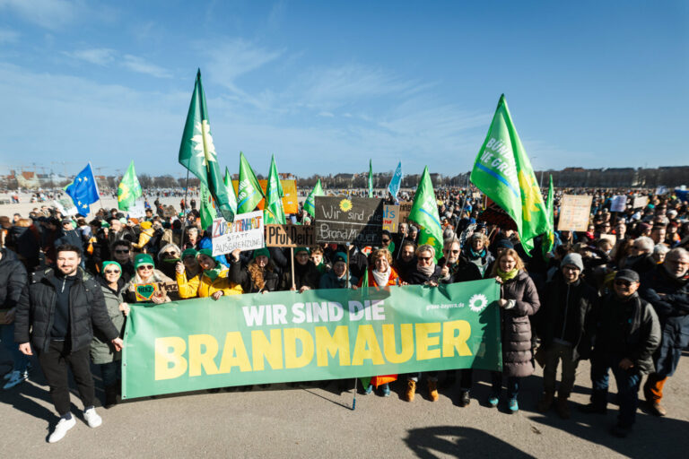 Danke an Hunderttausende auf der Straße – weiter geht’s!